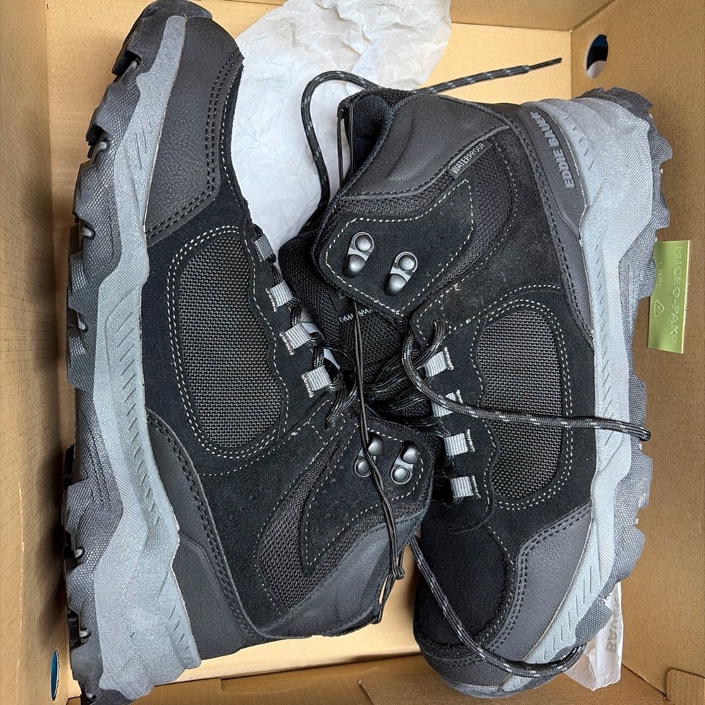 Eddie Bauer Men's Waterproof Suede Leather Outdoor Boot size 8 new in box